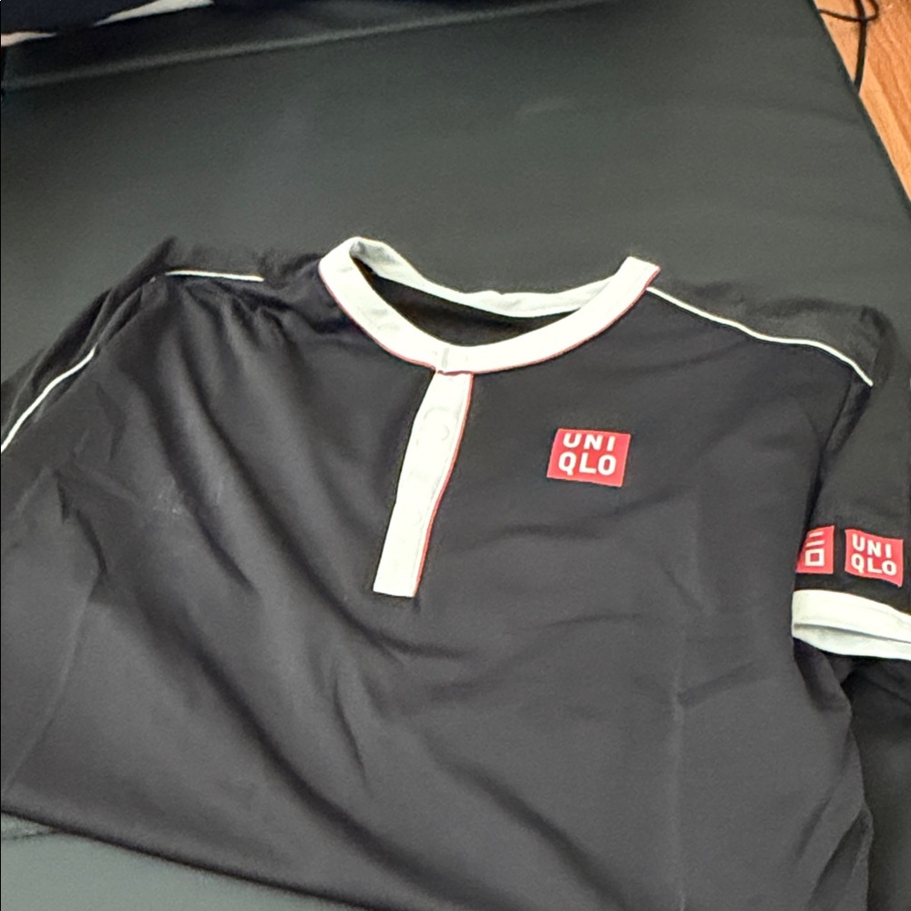 Uniqlo x Roger Federer 2018 Tennis Black Short-Sleeve Henley Tee with White Trim